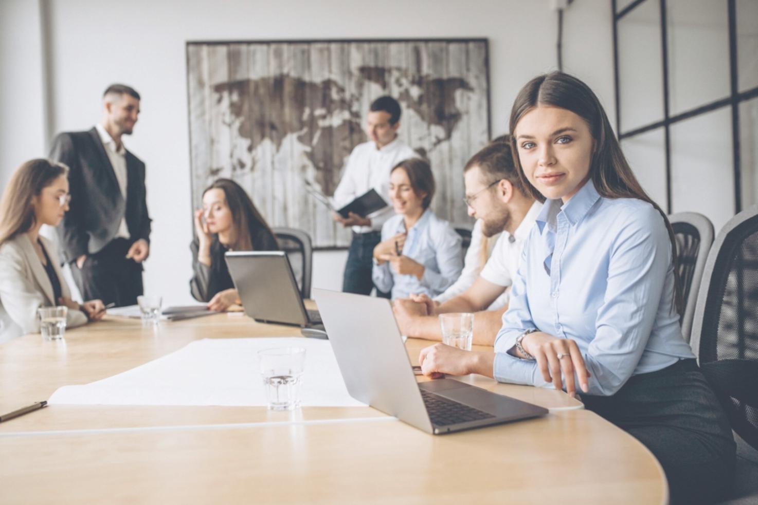 Detaillierte Marktanalyse mit Diagrammen und Trends